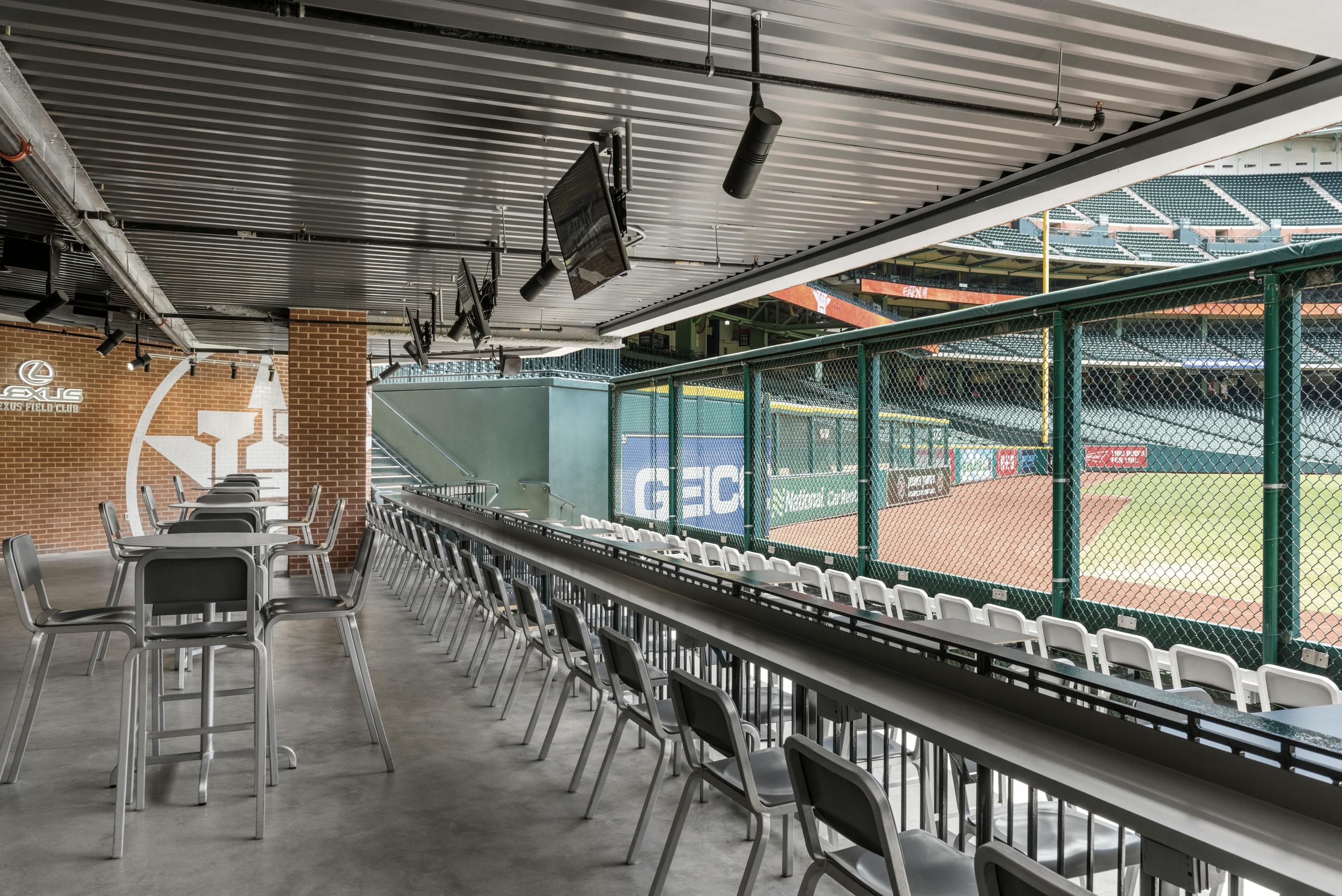 Astros unveil renovations to Minute Maid Park's center field